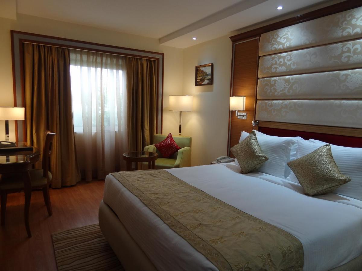 De Sovrani Hotel Kolkata Luaran gambar