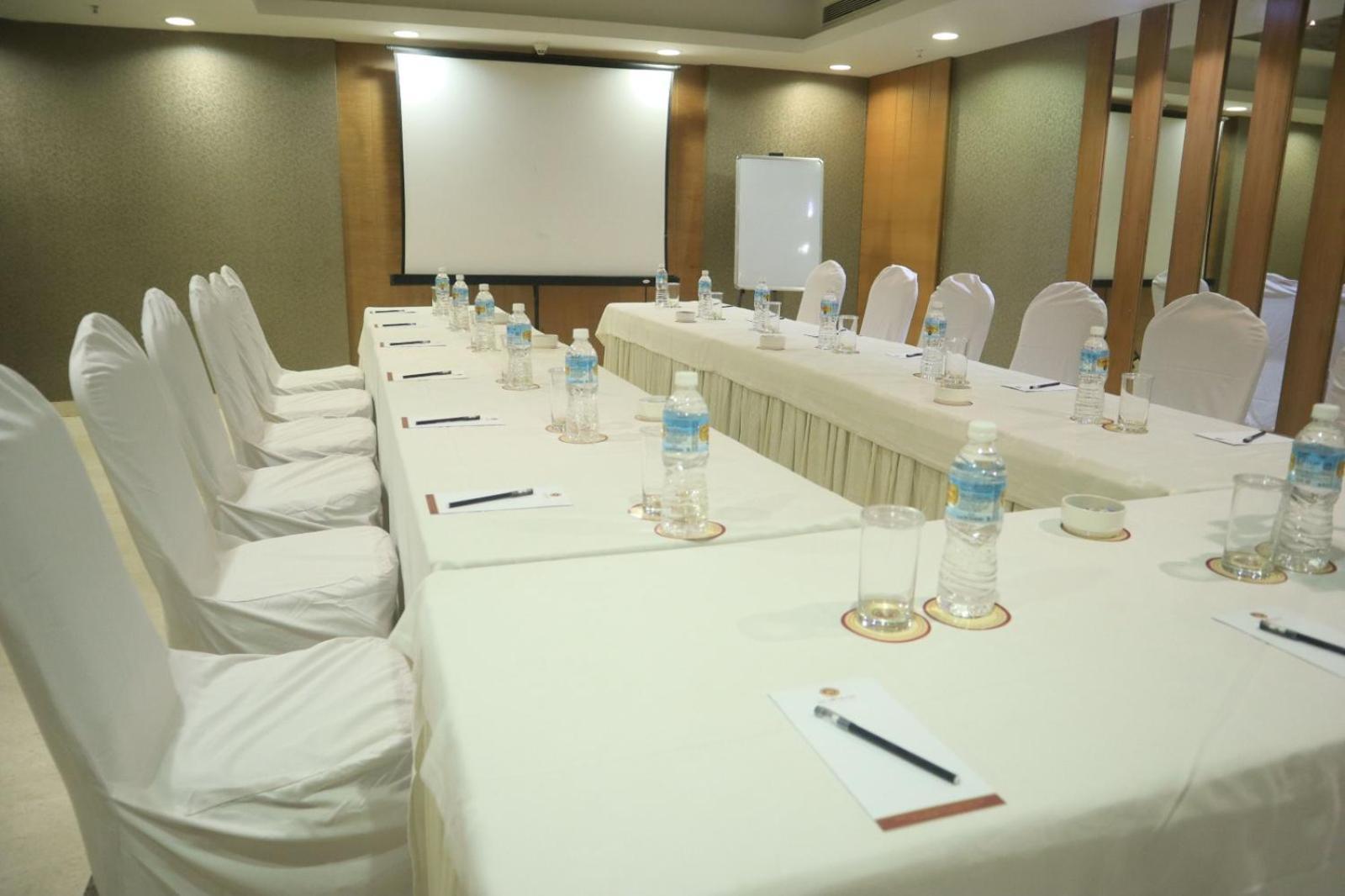 De Sovrani Hotel Kolkata Luaran gambar