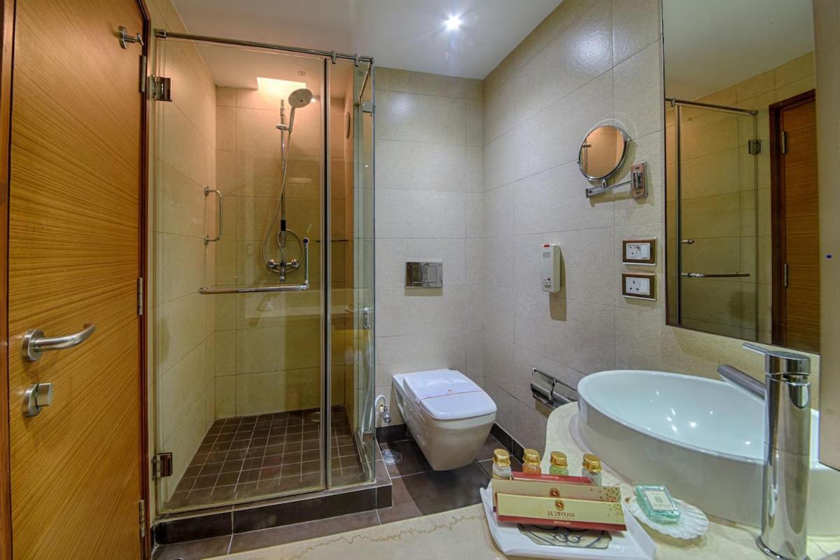 De Sovrani Hotel Kolkata Luaran gambar